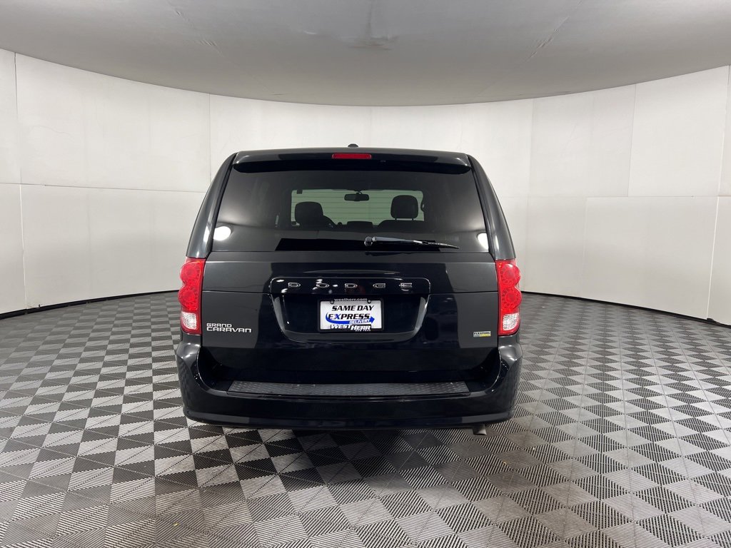 2016 Dodge Grand Caravan SE Plus Sport photo 2