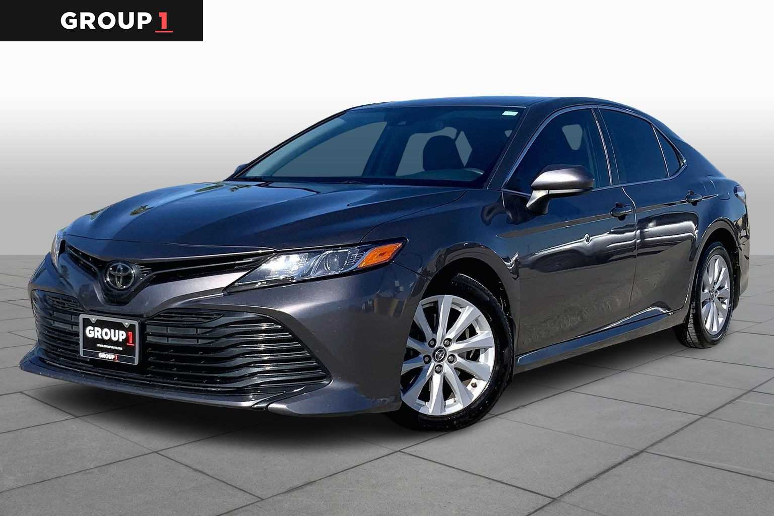 2020 Toyota Camry LE's photo