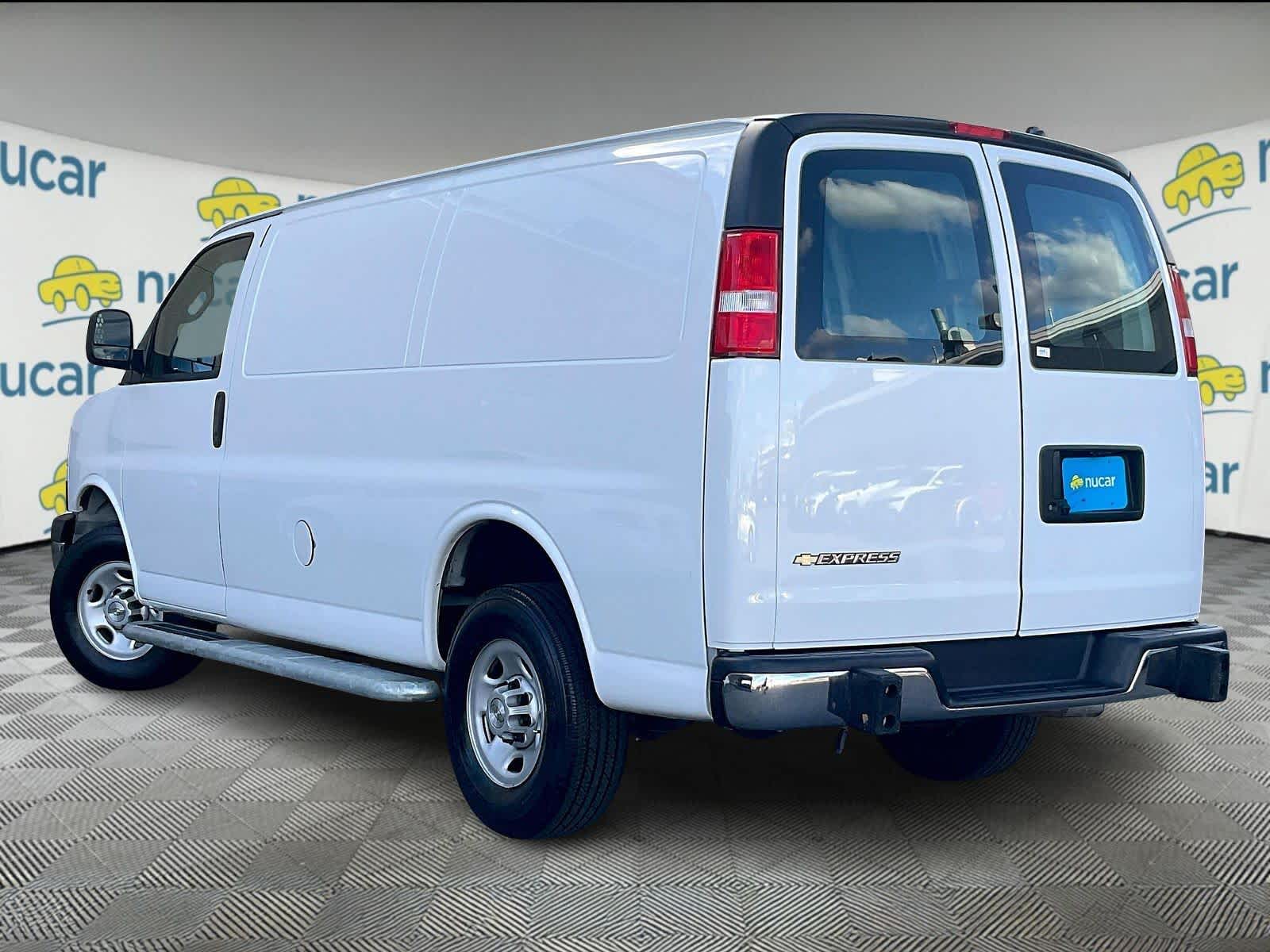 2024 Chevrolet Express 2500 Cargo photo 4
