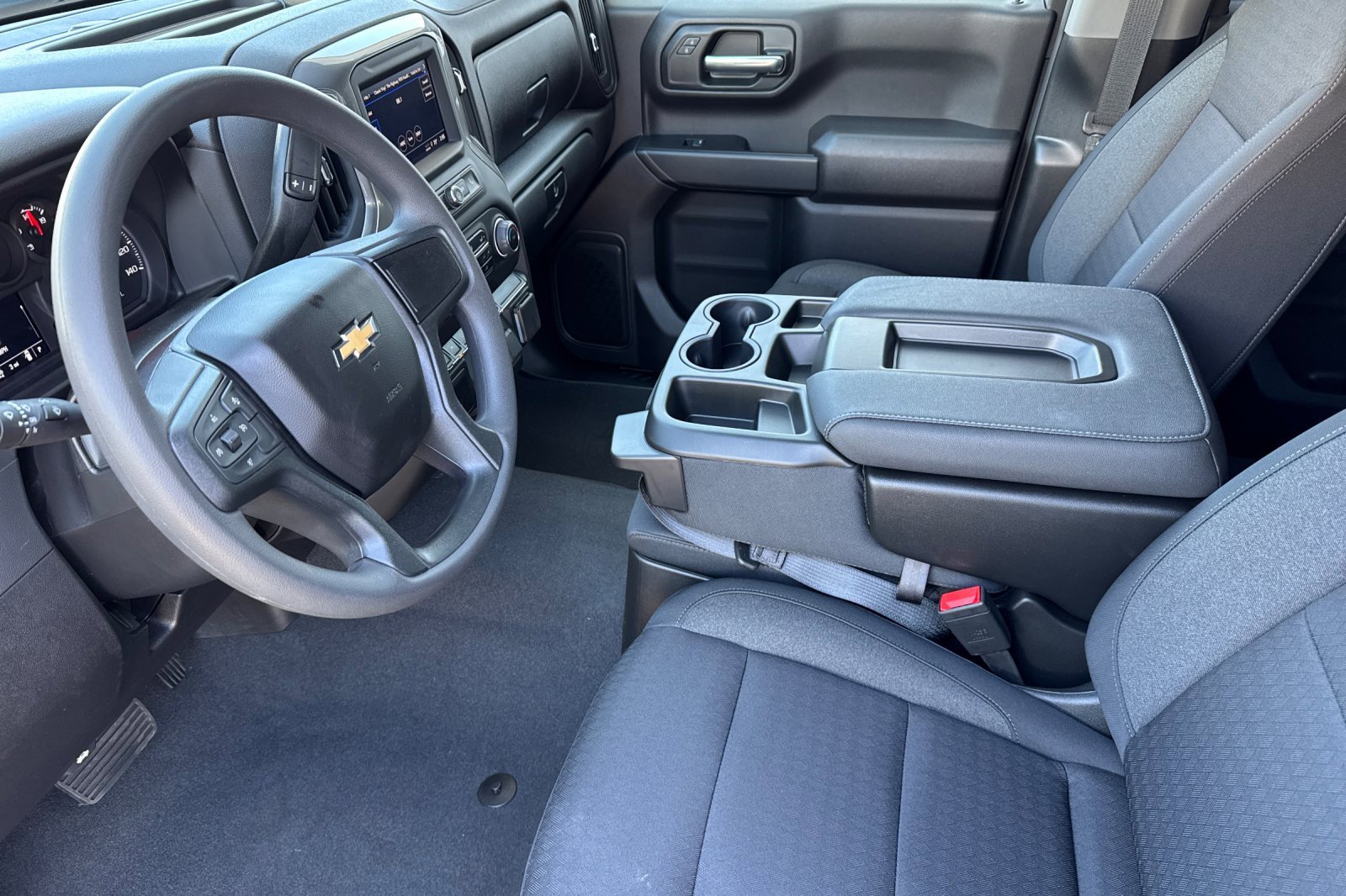 2025 Chevrolet Silverado 1500 Custom photo 10