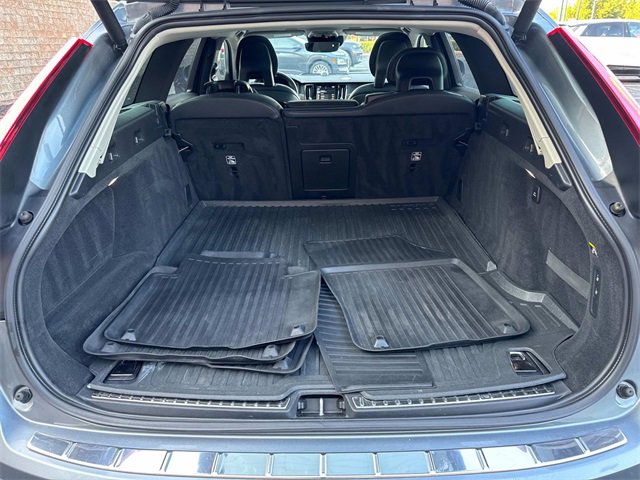 2018 Volvo V90 Cross Country T6 Inscription photo 6