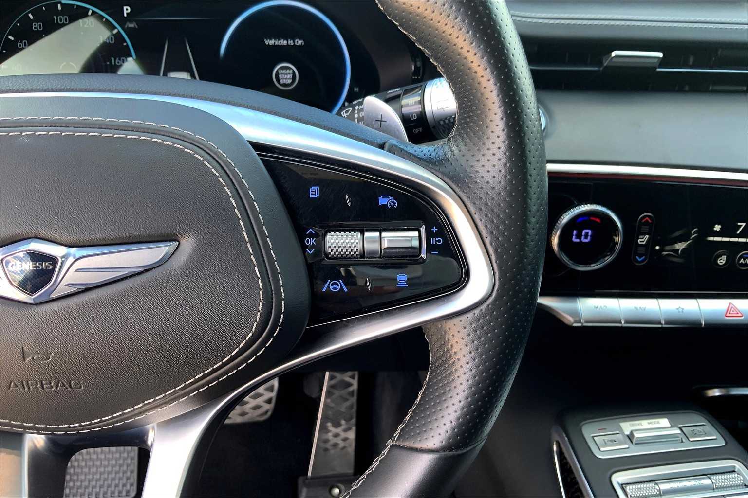 2022 Genesis GV70 3.5T Sport photo 23