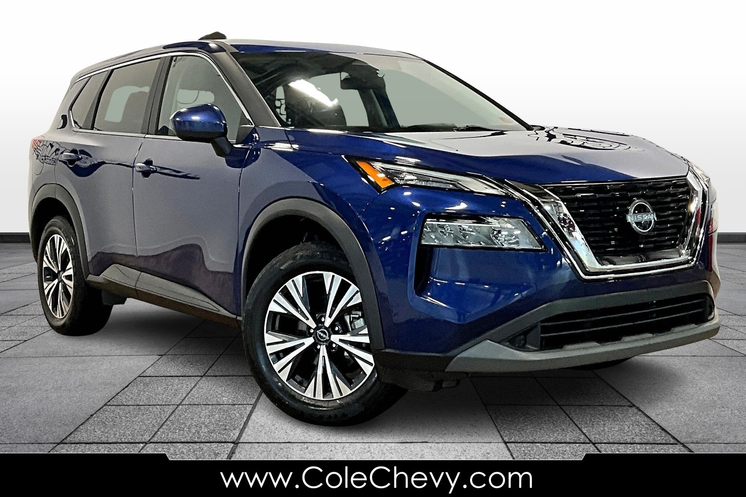 2023 Nissan Rogue SV's photo
