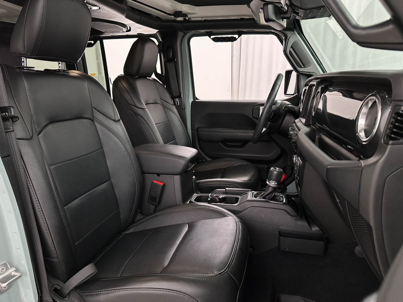 2023 Jeep Wrangler Altitude photo 21