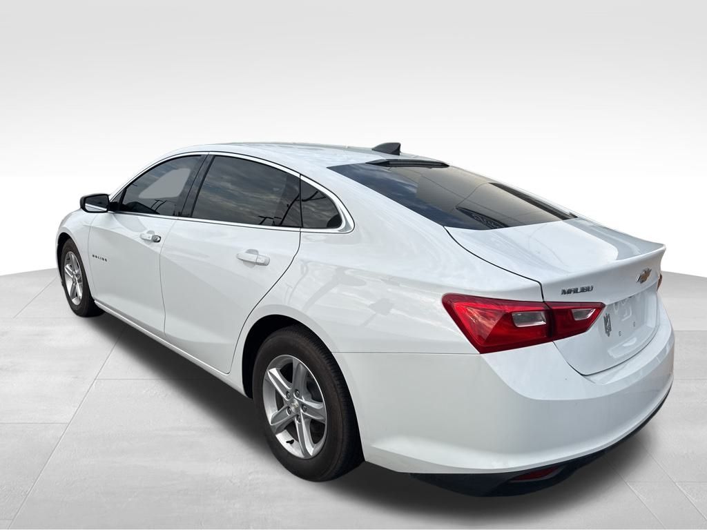2023 Chevrolet Malibu LS photo 10