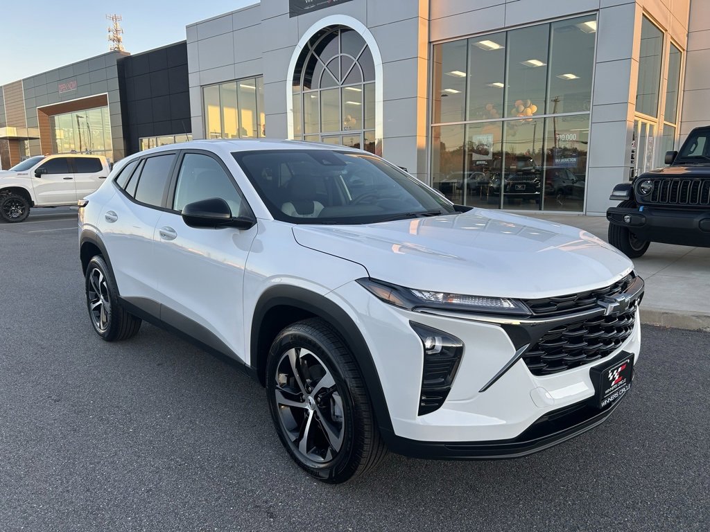 2026 Chevrolet Trax RS's photo