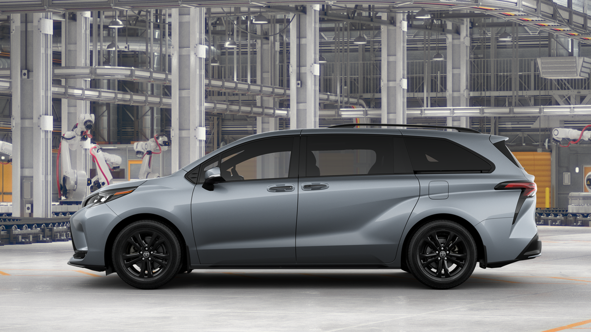 2025 Toyota Sienna XSE photo 4