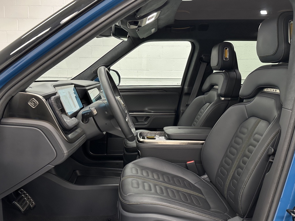 2022 Rivian R1T Launch Edition photo 9