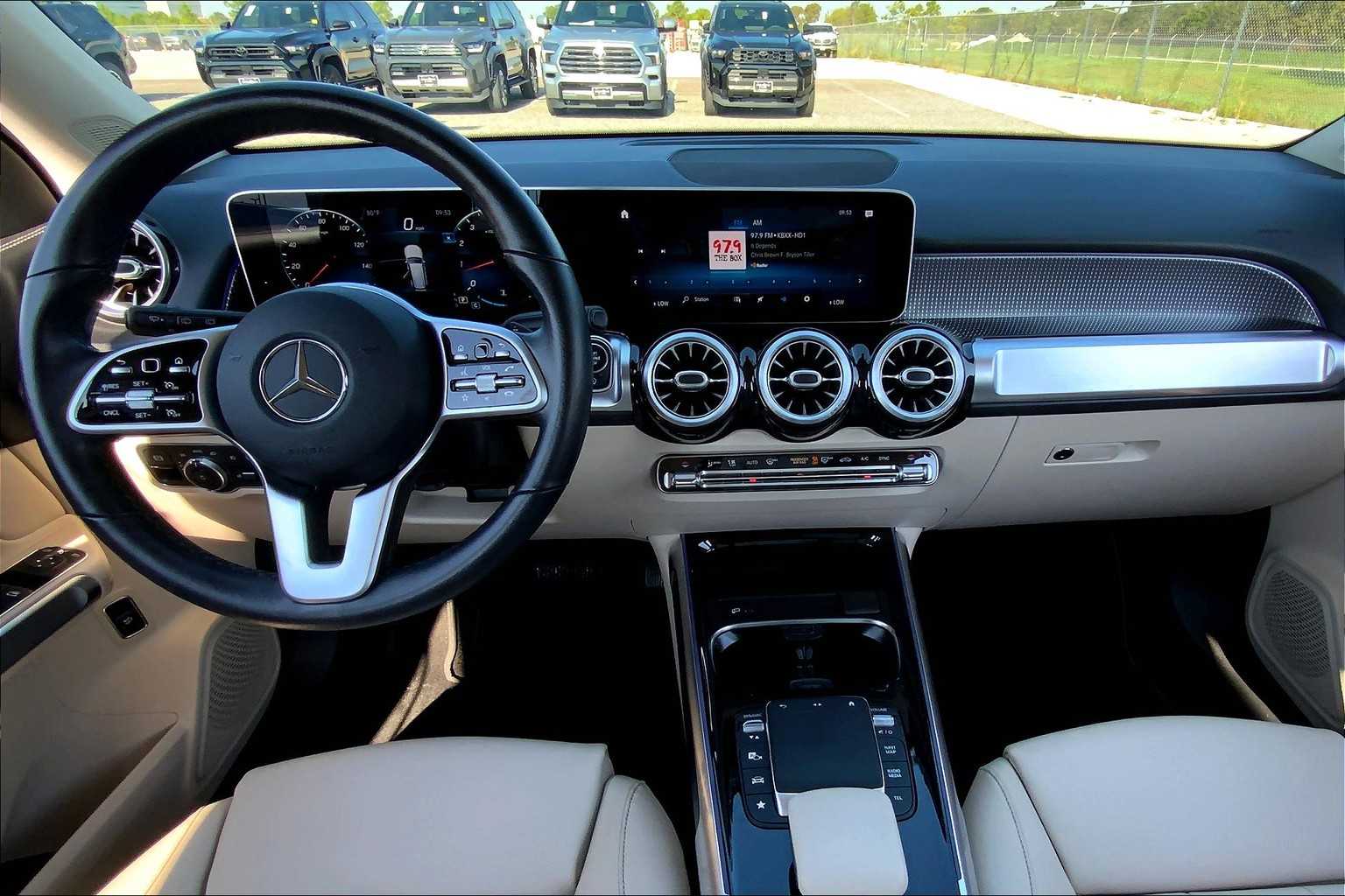 2021 Mercedes Benz GLB 250 photo 14