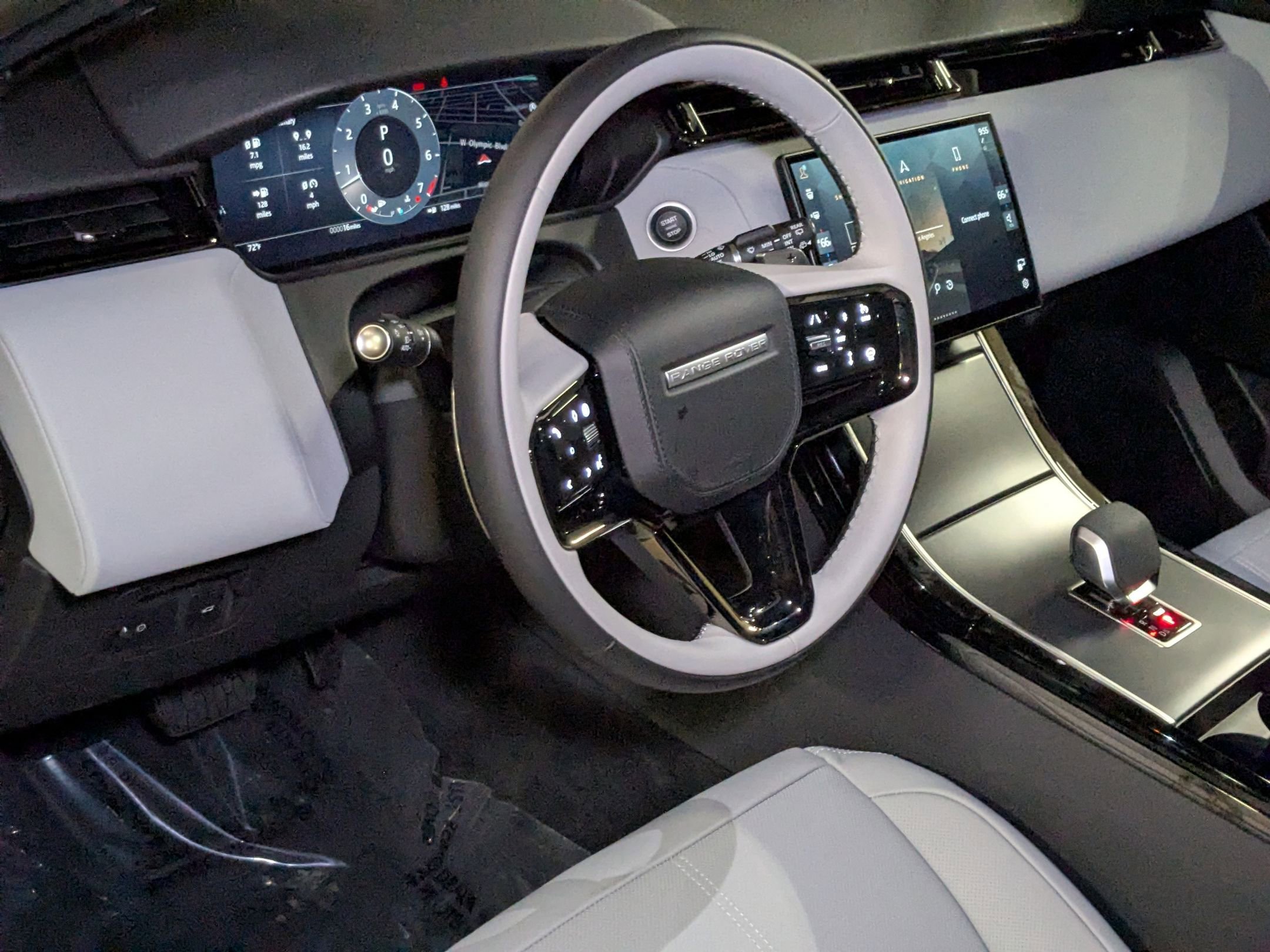 2026 Land Rover Range Rover Velar S photo 2