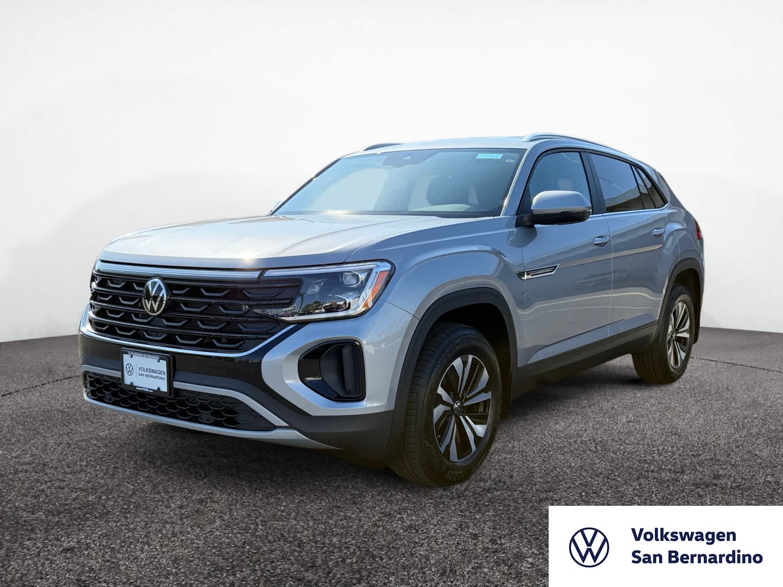 2026 Volkswagen Atlas Cross Sport SE's photo