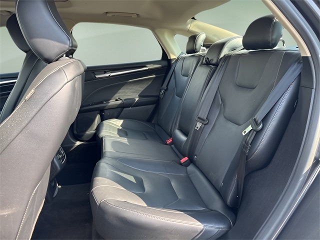 2020 Ford Fusion Hybrid Titanium photo 15