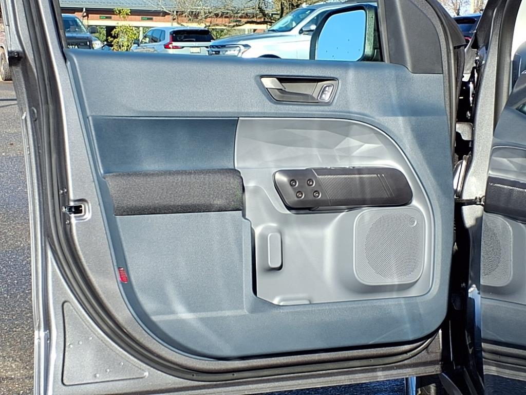 2025 Ford Maverick XL photo 4