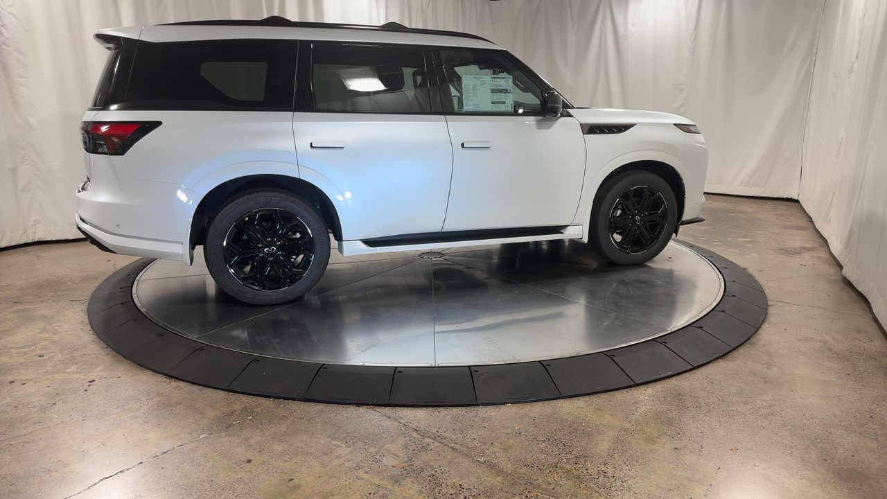 2026 Infiniti QX80 Sensory photo 2