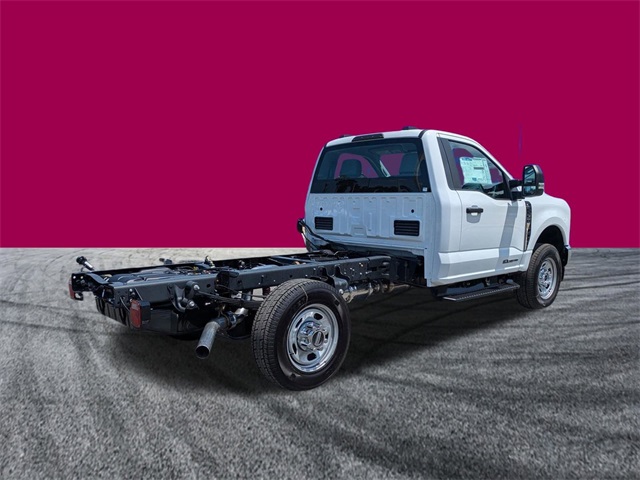 2026 Ford F-350 XL photo 4