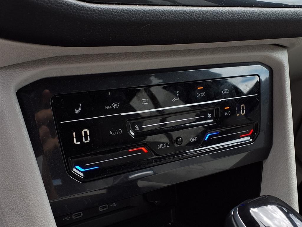 2022 Volkswagen Tiguan SE R-Line Black photo 8