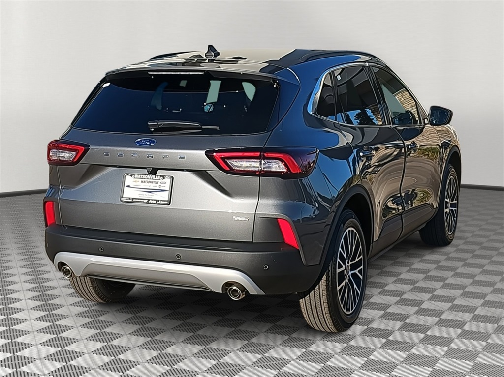 2025 Ford Escape Plug-In Hybrid photo 3