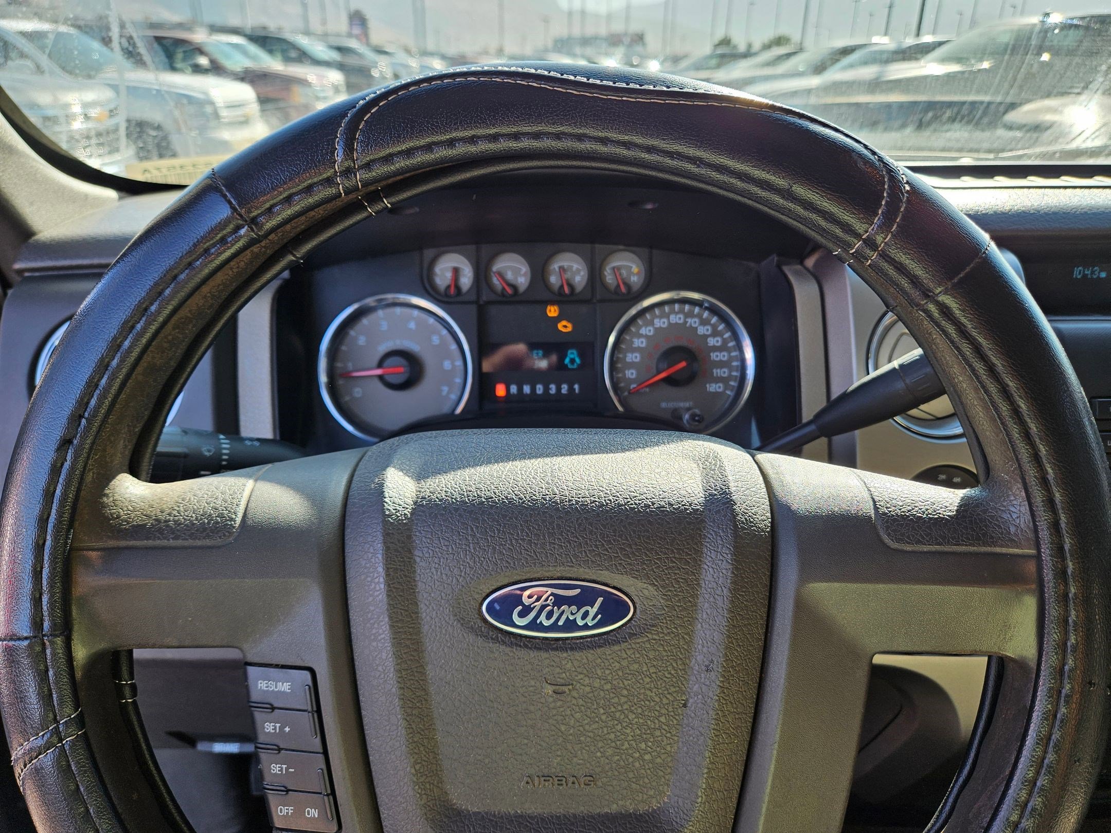 2010 Ford F-150 XLT photo 19