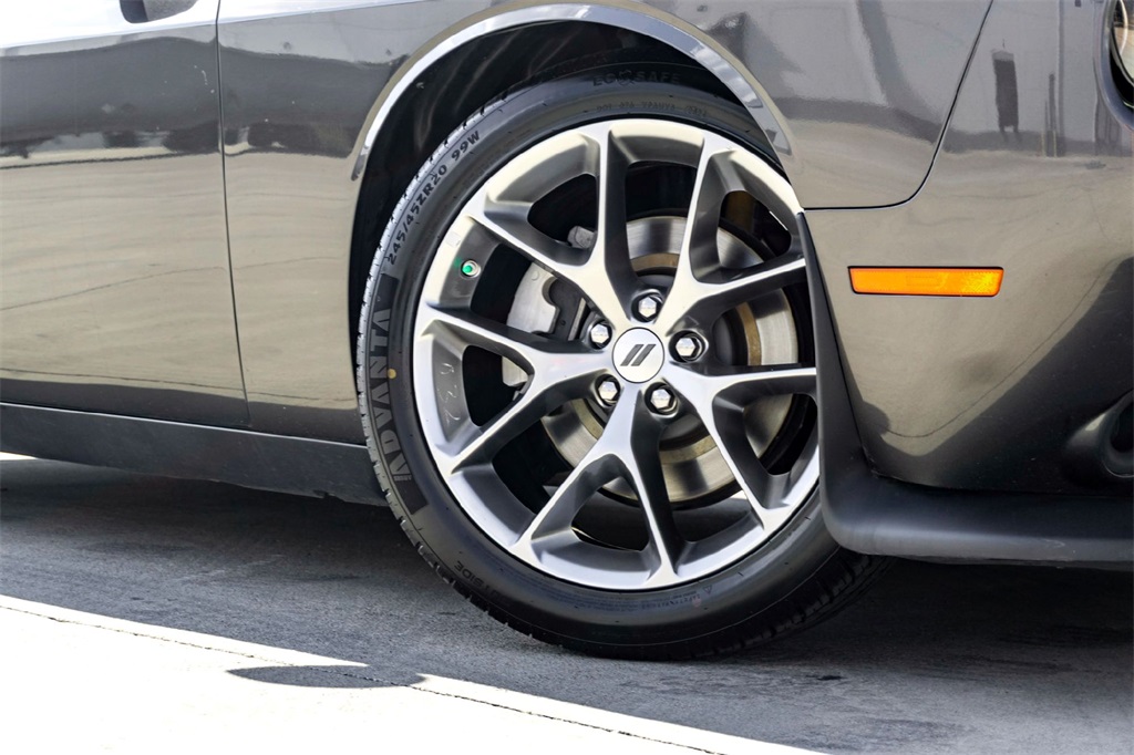2023 Dodge Challenger GT photo 2