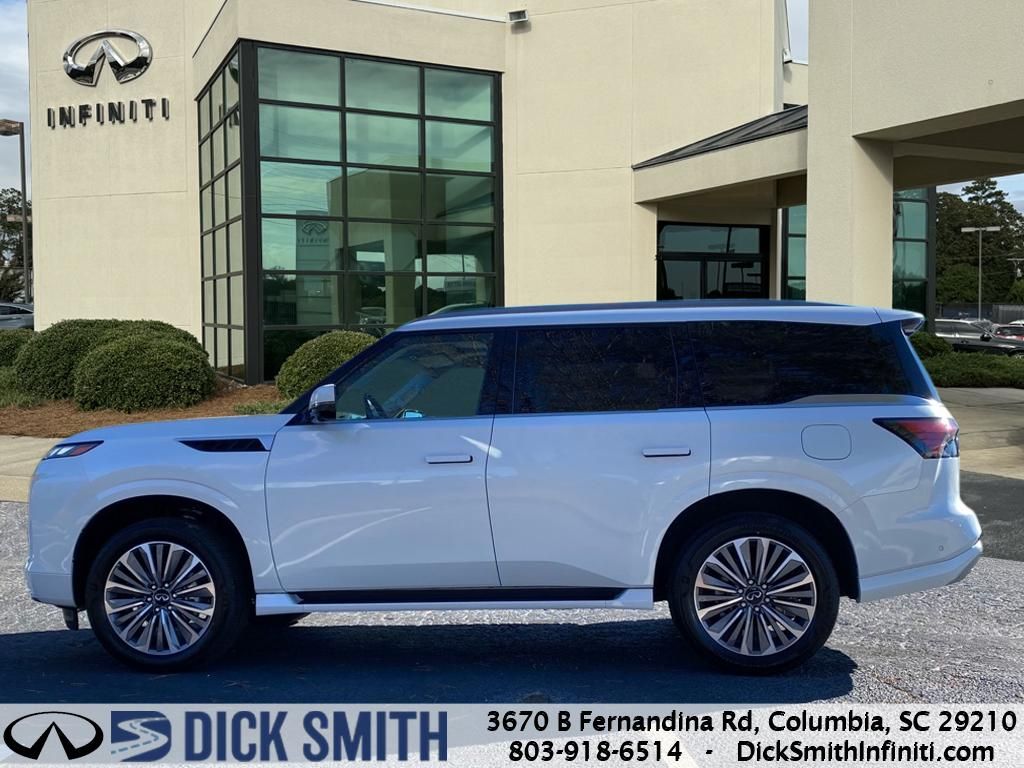 2025 Infiniti QX80 Luxe photo 5
