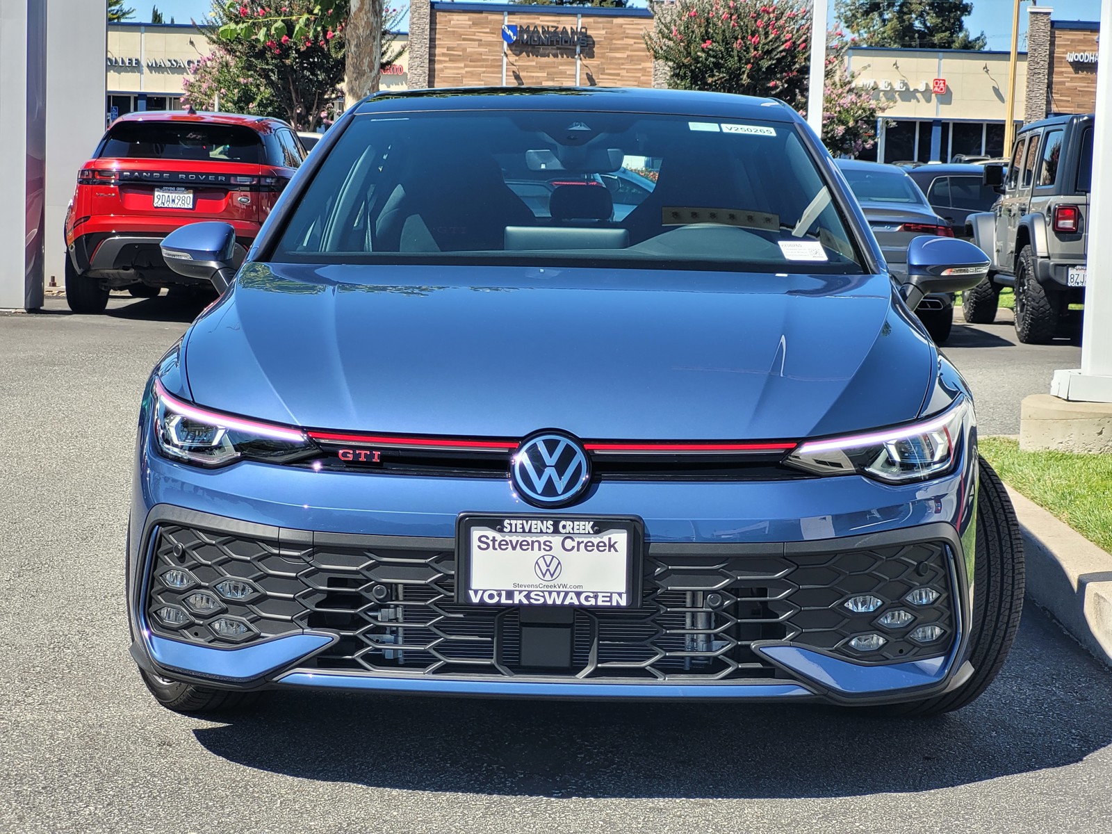2025 Volkswagen Golf GTI SE photo 2