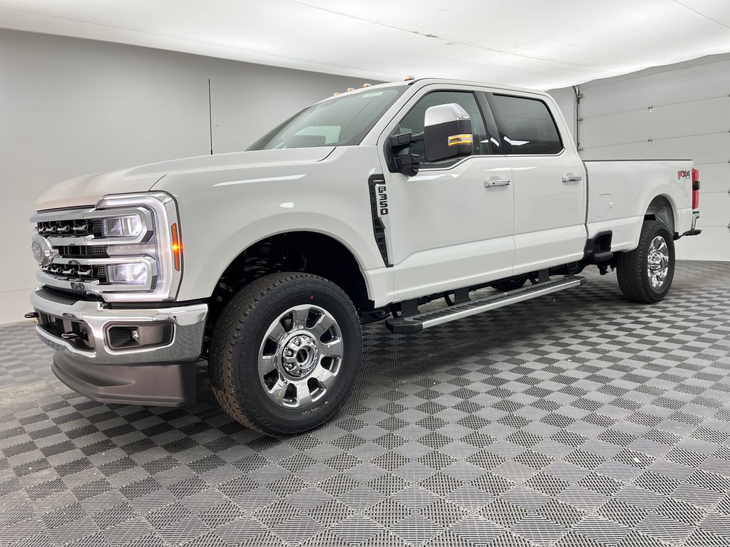 2026 Ford F-350 Lariat photo 3