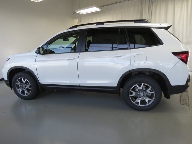 2023 Honda Passport TrailSport photo 3