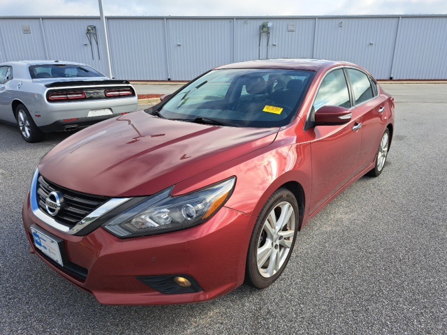 Used 2016 Nissan Altima SL with VIN 1N4BL3AP9GC117880 for sale in Florence, SC