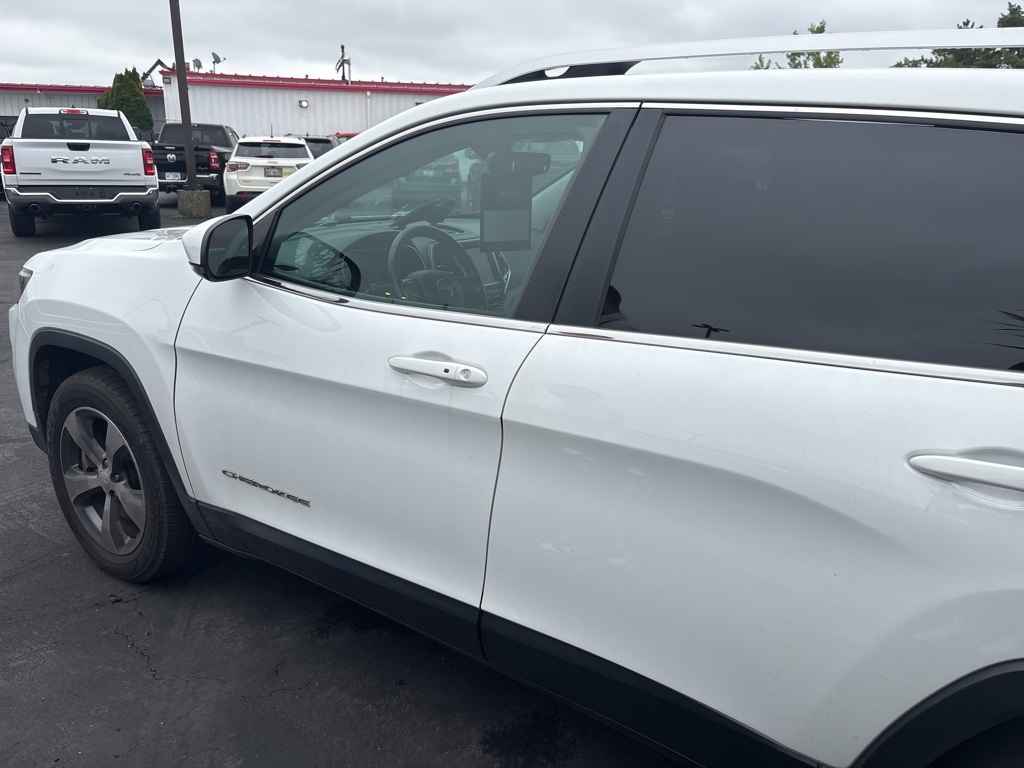 2020 Jeep Cherokee Limited photo 5