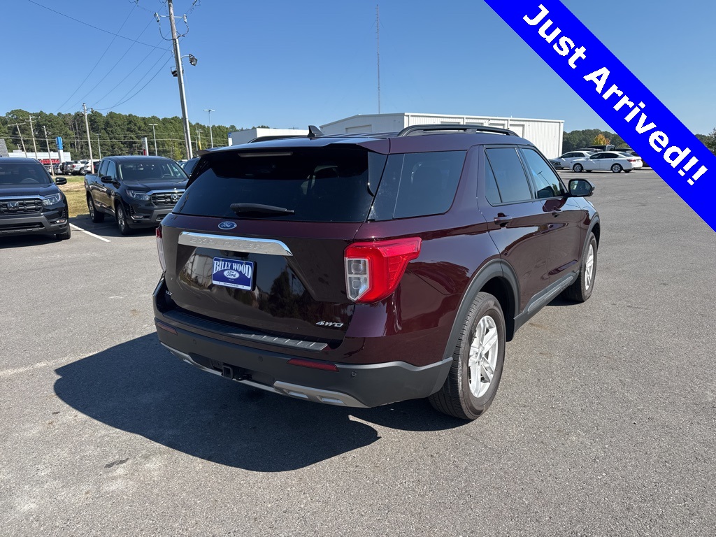 2023 Ford Explorer XLT photo 3