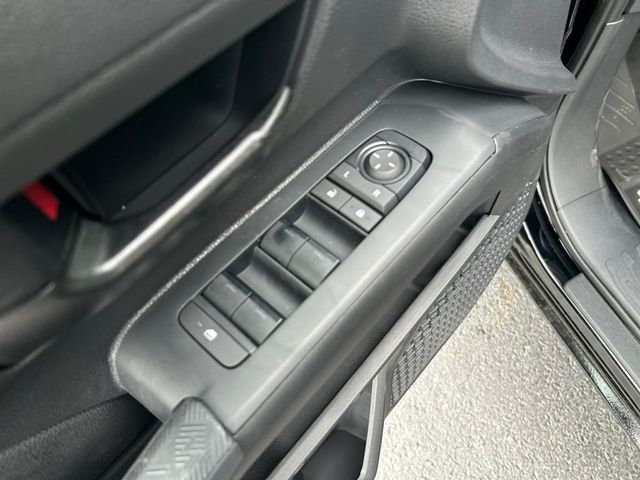2025 Toyota Tacoma SR5 4x4 Double Cab photo 11