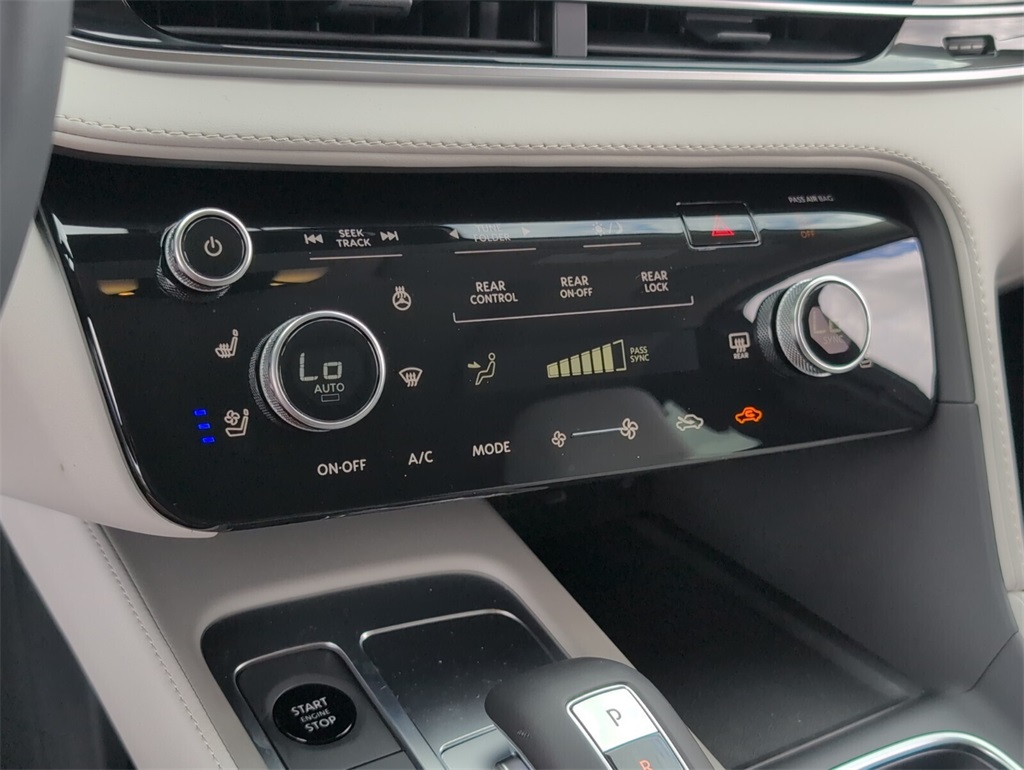 2026 Infiniti QX60 Luxe photo 12