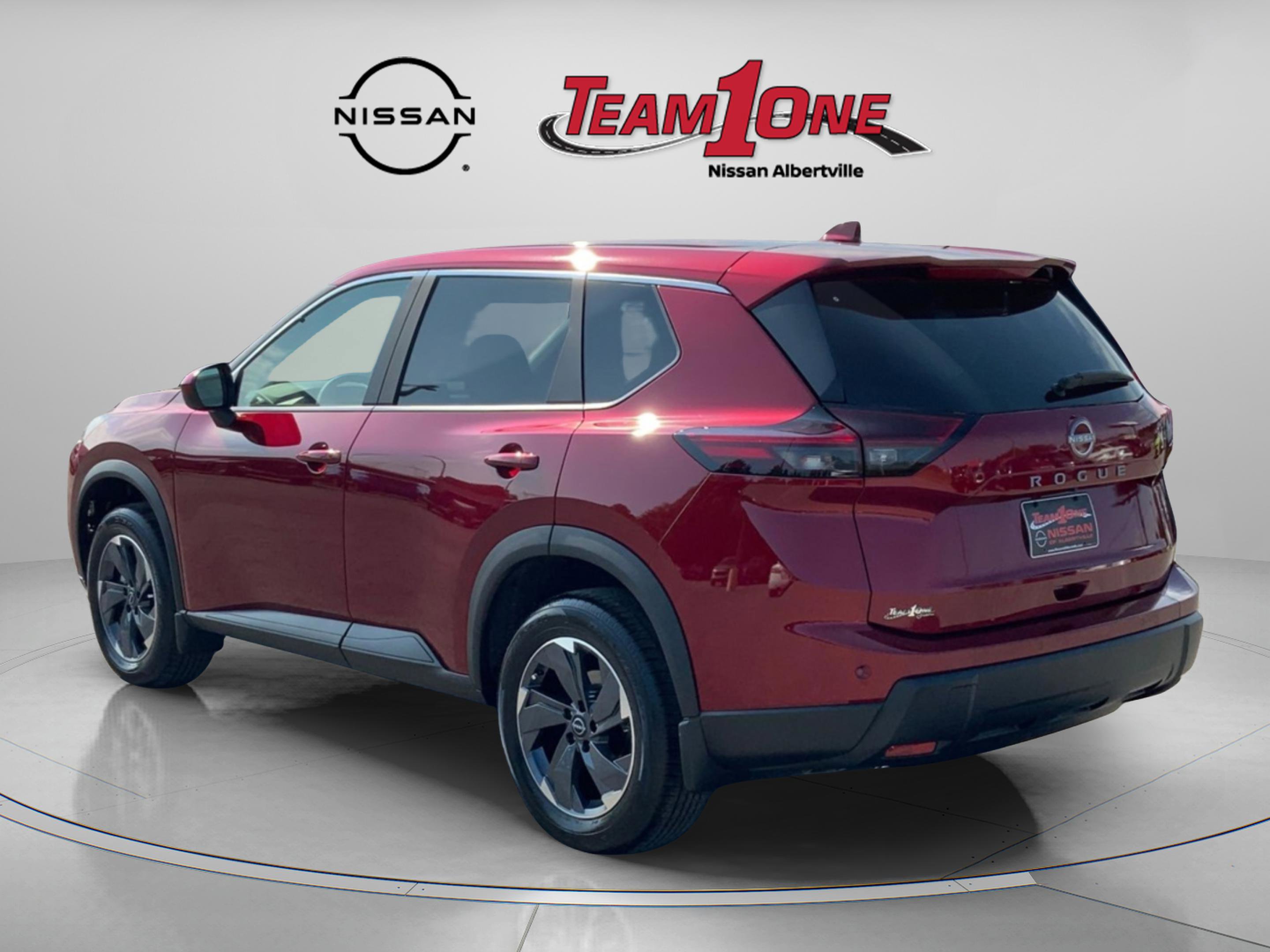 2026 Nissan Rogue SV photo 2