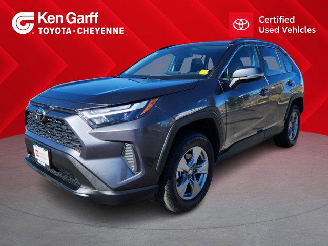 2024 Toyota RAV4 XLE's photo