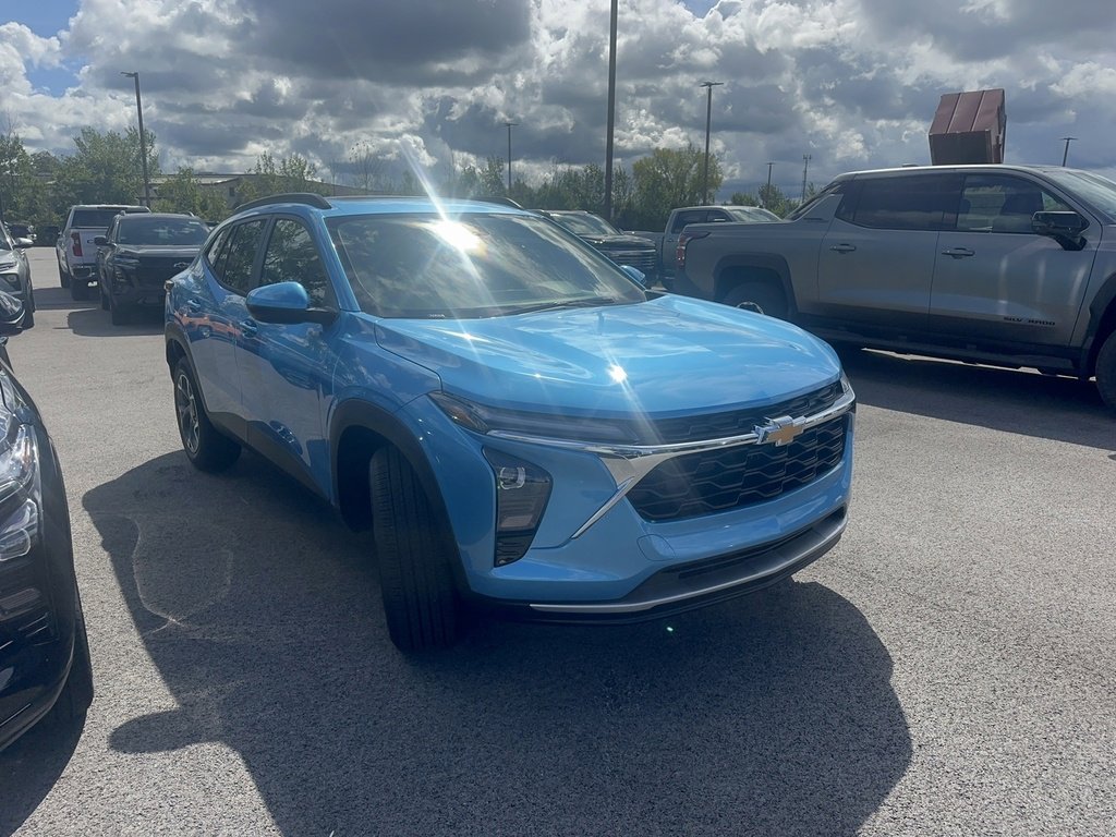 2025 Chevrolet Trax photo 3