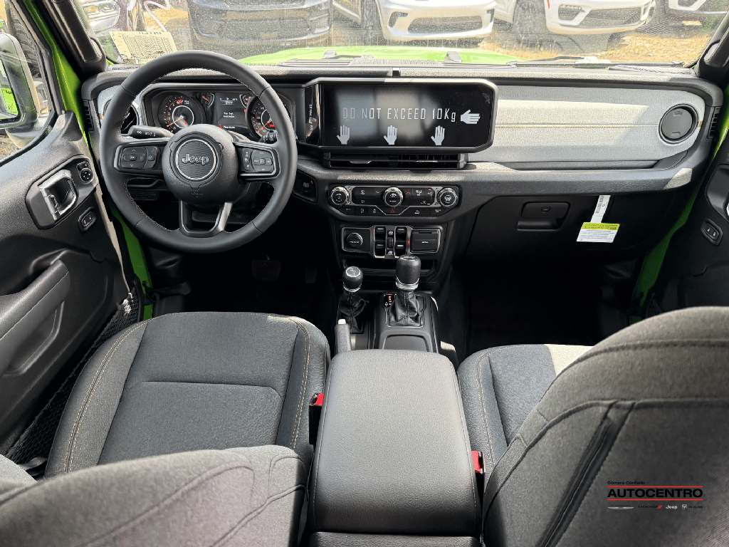 2025 Jeep Wrangler photo 3