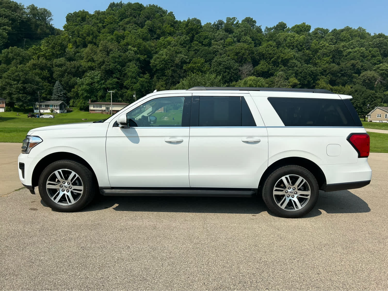 2024 Ford Expedition MAX XLT photo 9