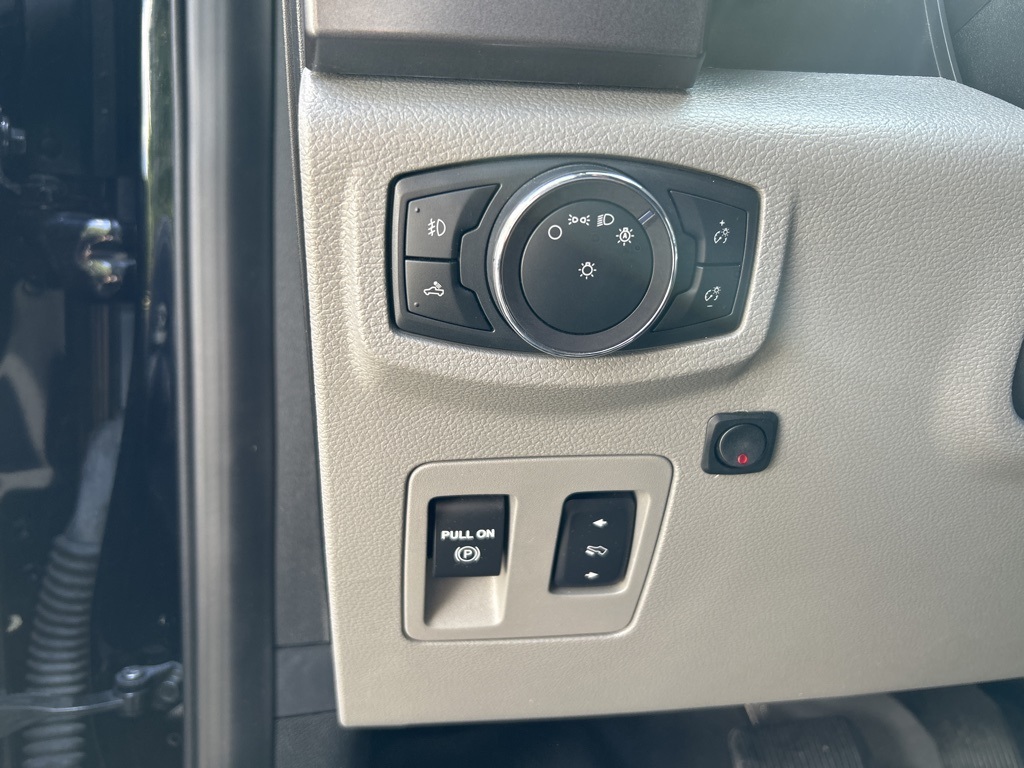 2019 Ford F-150 XLT photo 10