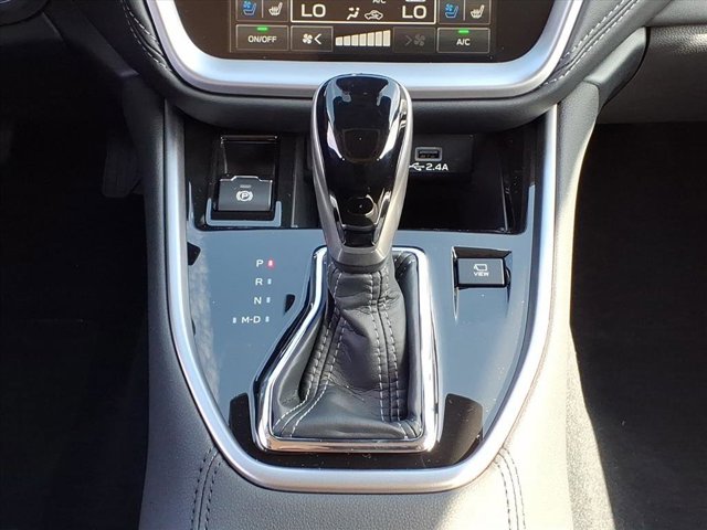 2025 Subaru Outback Touring XT photo 8