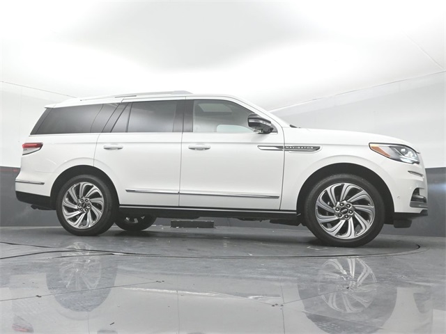 2023 LINCOLN NAVIGATOR - Image 37