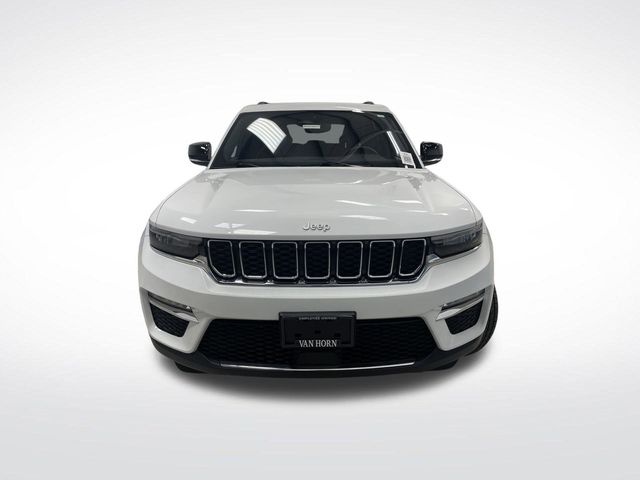 2024 Jeep Grand Cherokee Limited photo 9