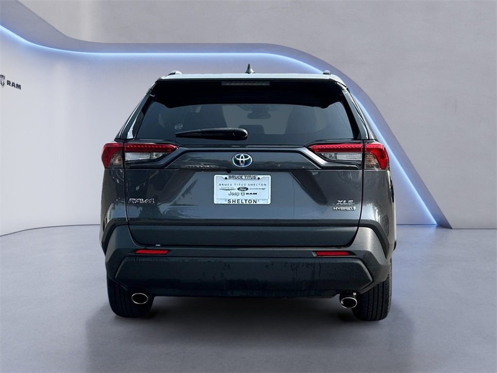 2022 Toyota RAV4 Hybrid XLE photo 4