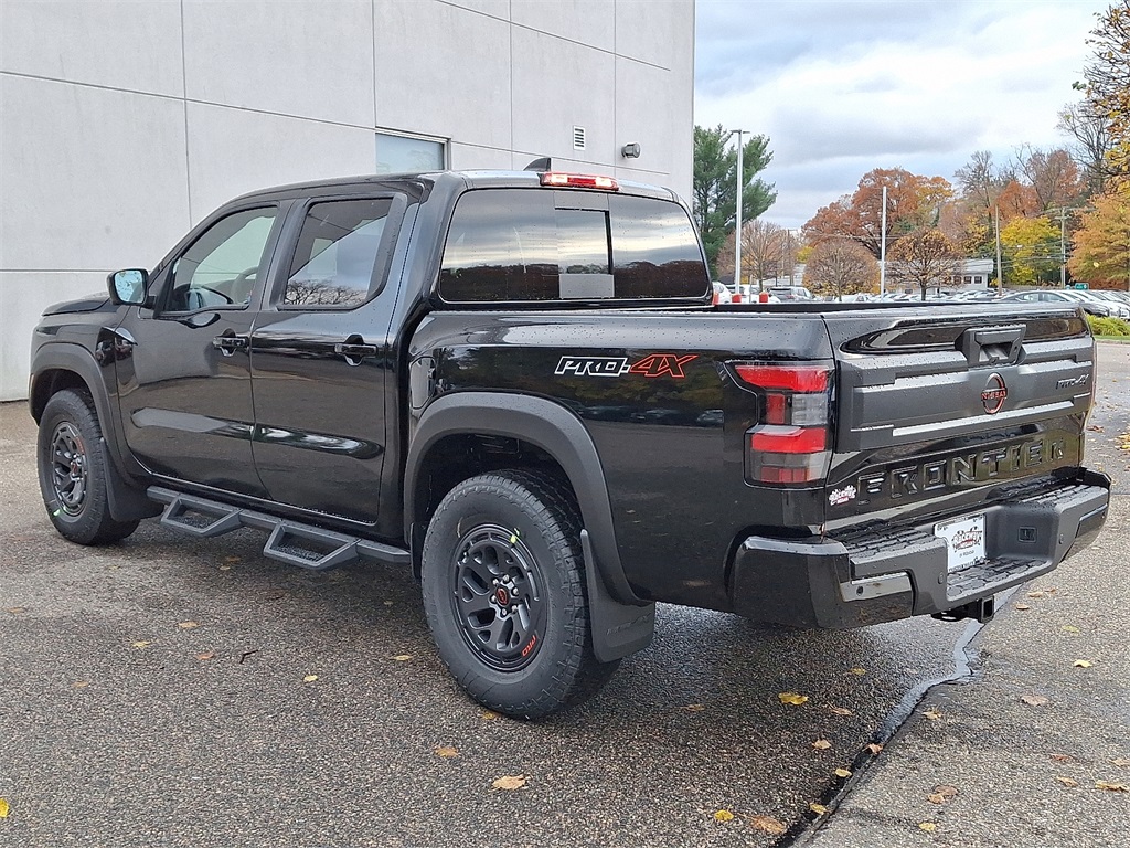 2026 Nissan Frontier PRO-4X photo 3