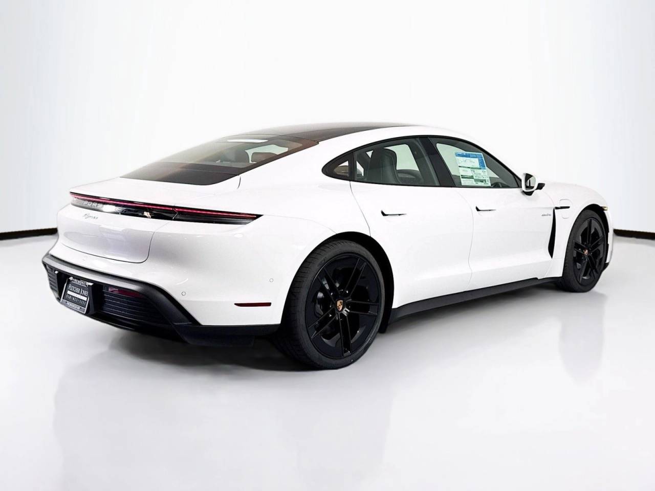 2025 Porsche Taycan photo 9