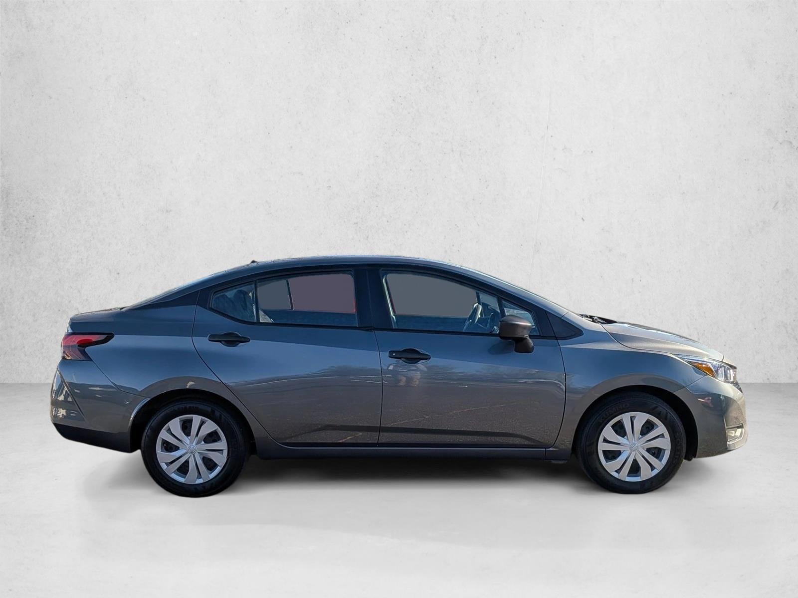 2024 Nissan Versa S photo 4