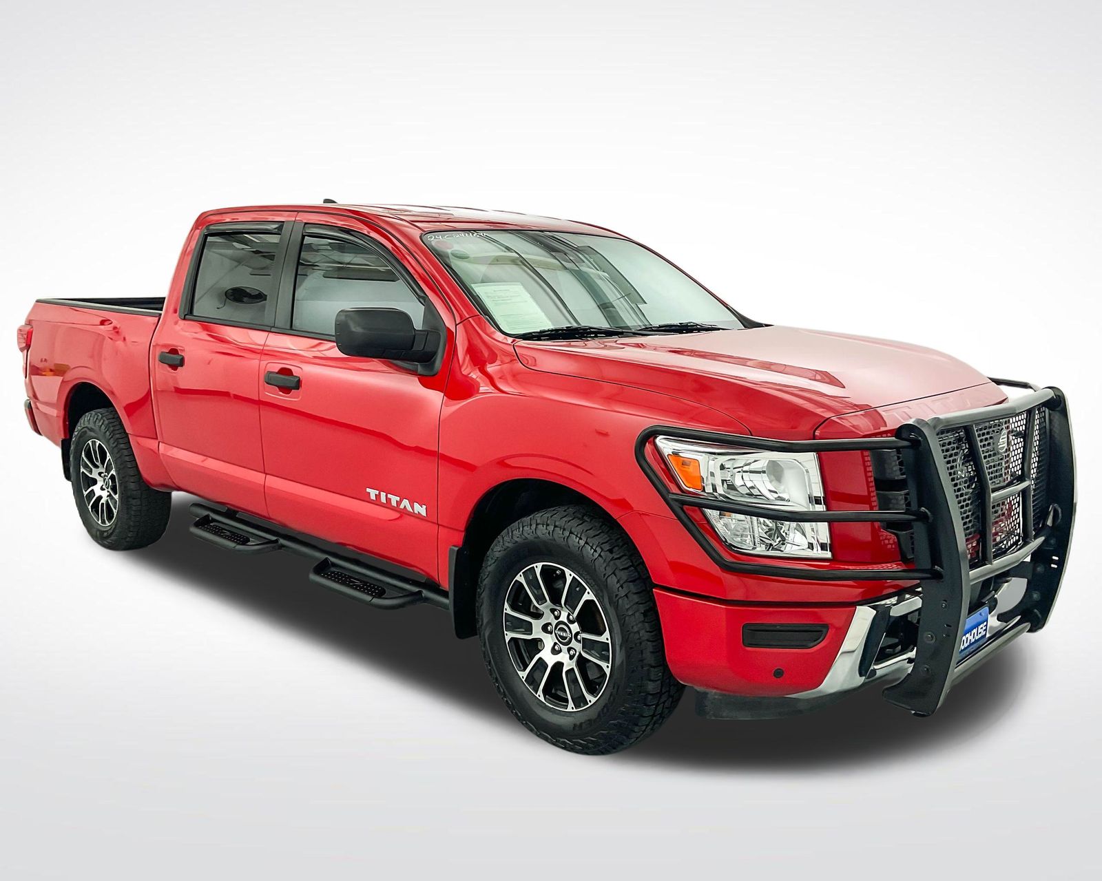 2024 Nissan Titan SV photo 3