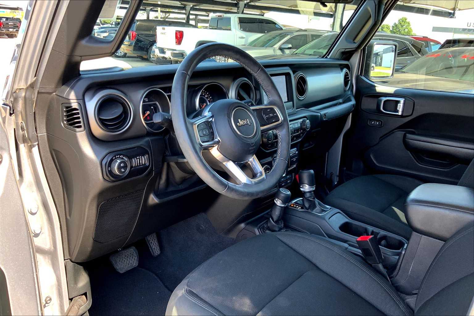 2020 Jeep Gladiator Sport S photo 14