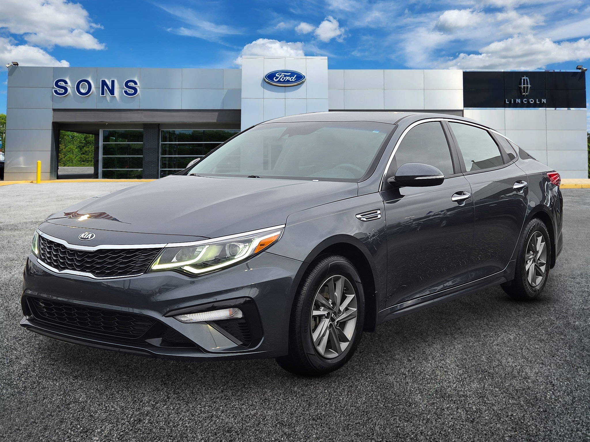2020 Kia Optima LX's photo