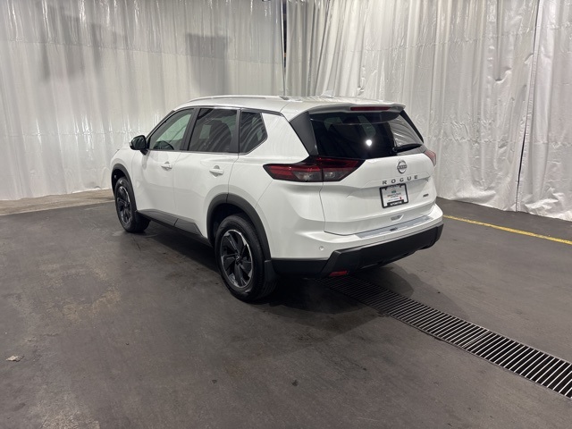 2026 Nissan Rogue SV photo 4