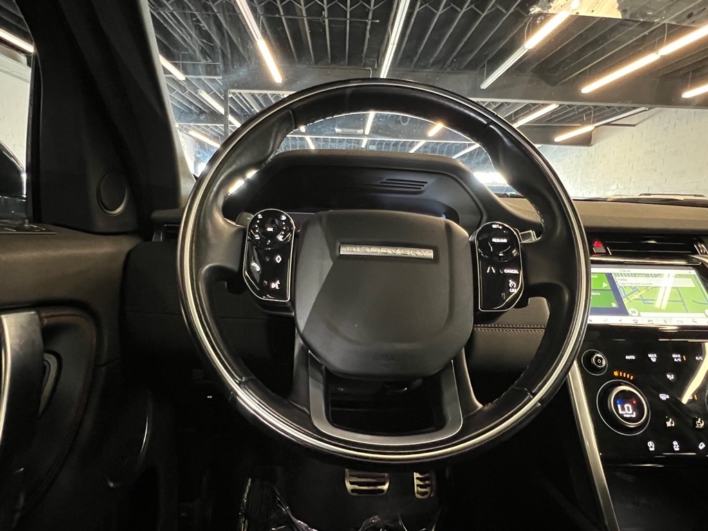 2020 Land Rover Discovery Sport SE R-Dynamic photo 9